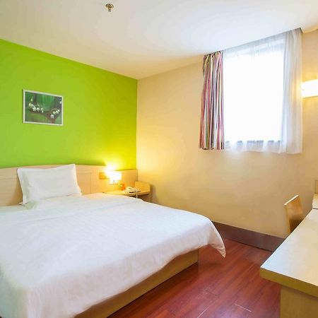 7Days Inn Wuhan Airport Panlong City Buitenkant foto