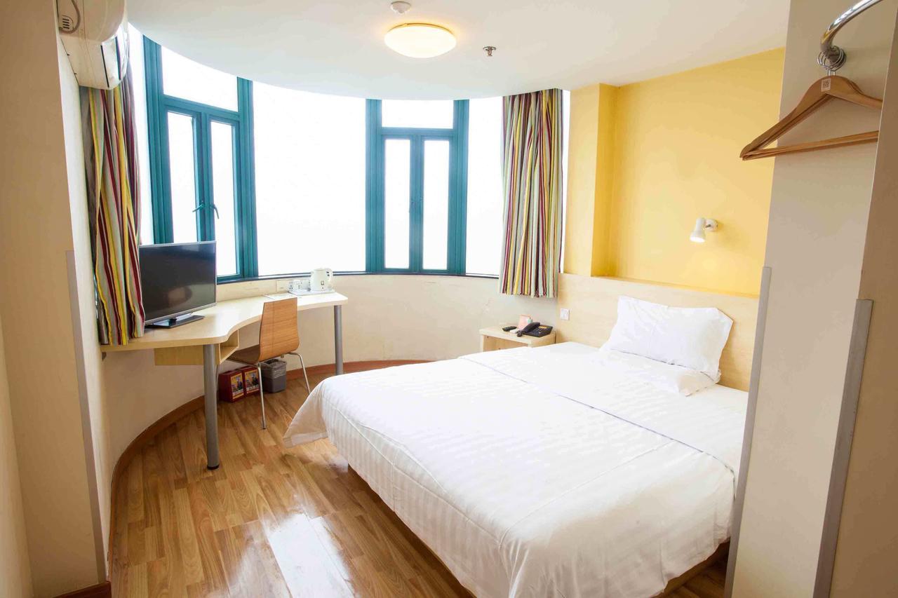 7Days Inn Wuhan Airport Panlong City Buitenkant foto