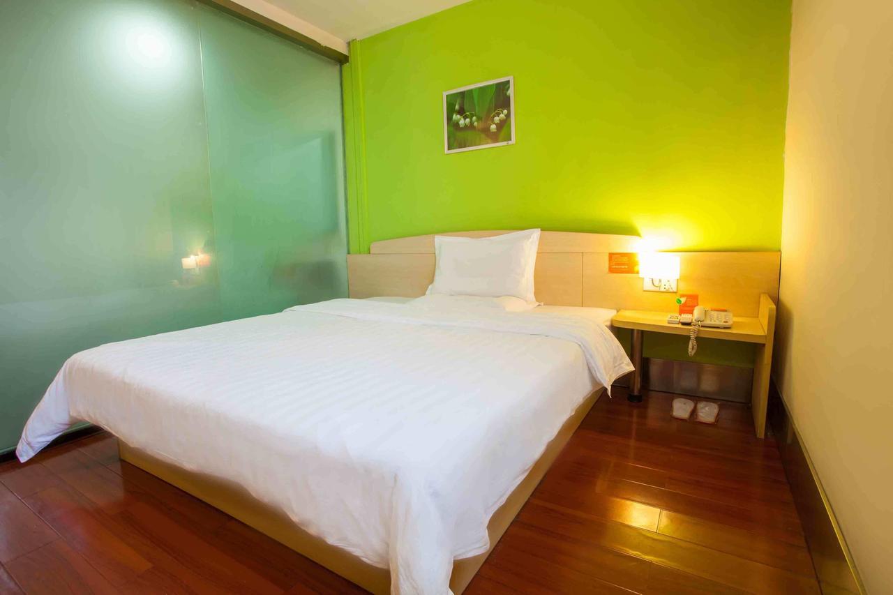 7Days Inn Wuhan Airport Panlong City Buitenkant foto