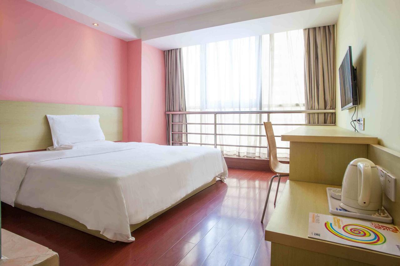 7Days Inn Wuhan Airport Panlong City Buitenkant foto