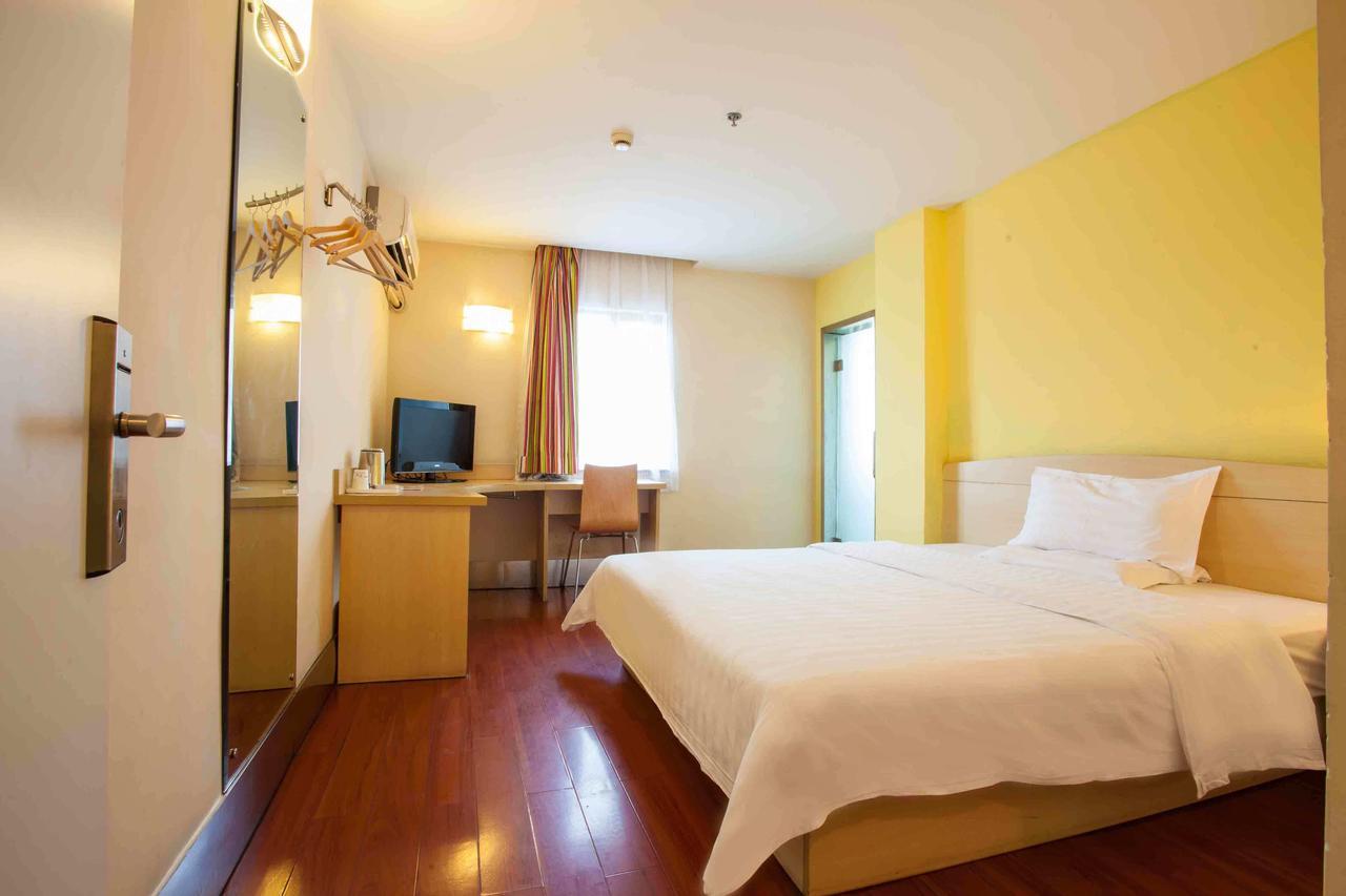 7Days Inn Wuhan Airport Panlong City Buitenkant foto