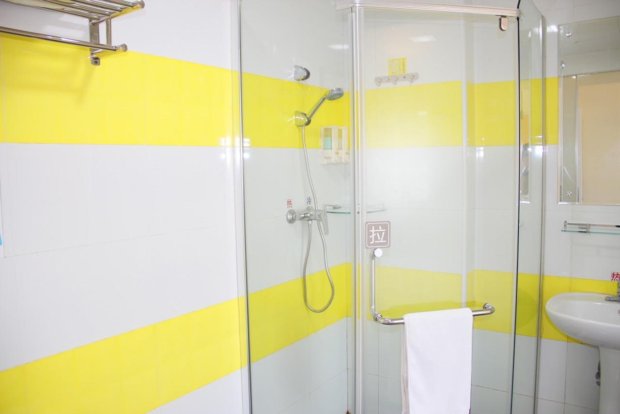 7Days Inn Wuhan Airport Panlong City Buitenkant foto
